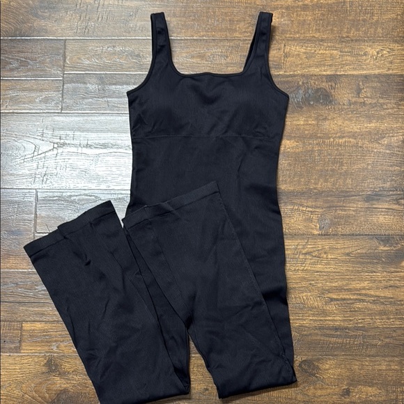 OQQ Black Sleeveless Ribbed Jumpsuit XL - Picture 2 of 5